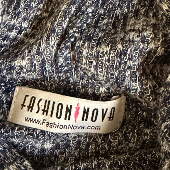 FASHION NOVA TOP HOODIE - Picture 2 of 2